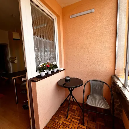 Sirsie Centrum Kocka Appartement Martin